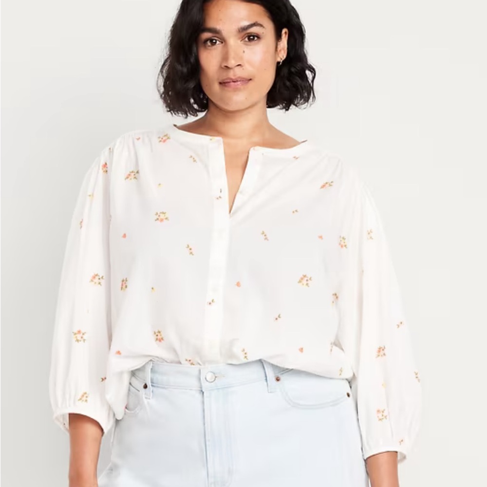 Old Navy Floral Embroidered Blouse